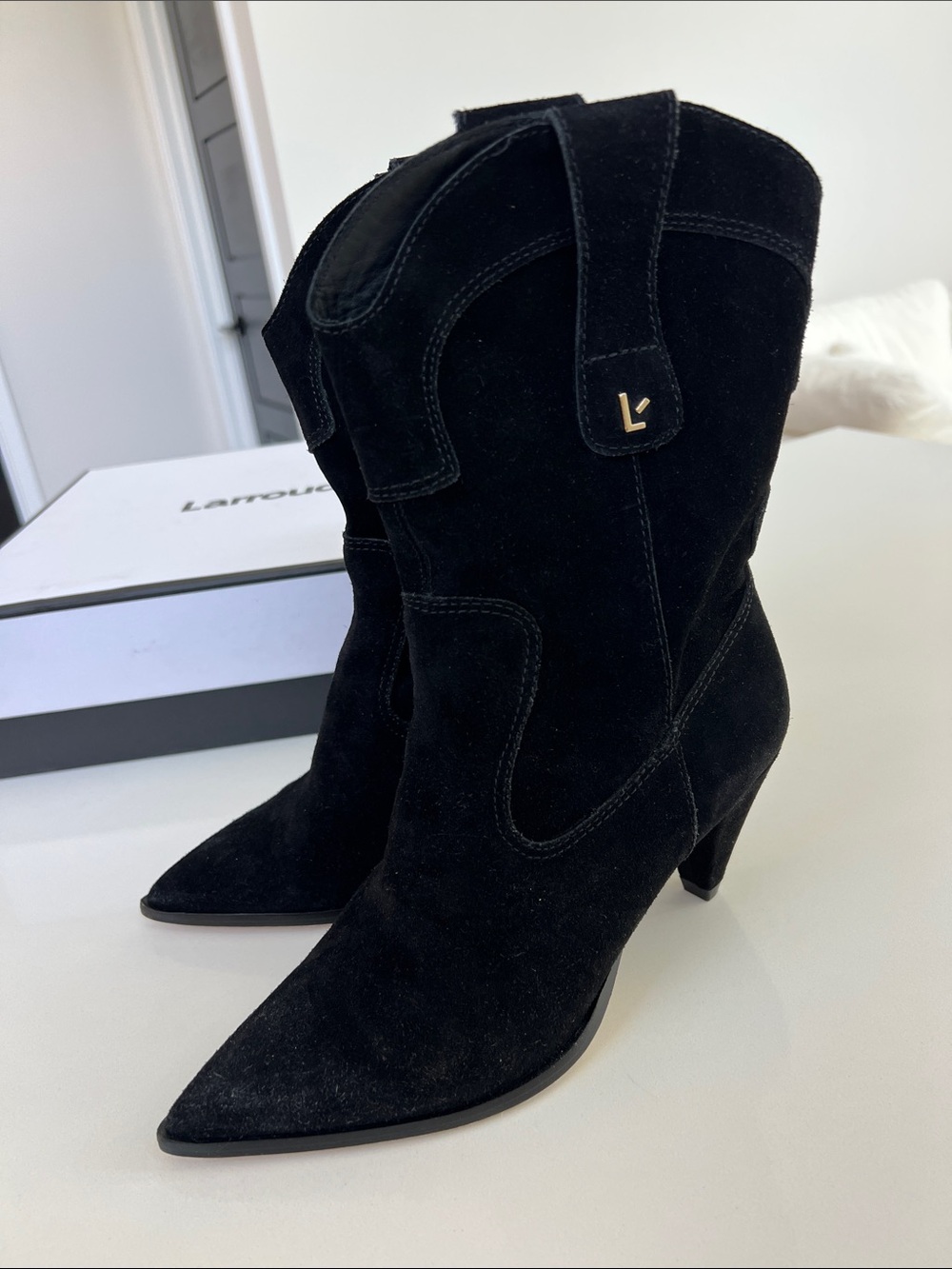 Larroude thelma black suede leather pointed toe heeled cowgirl boots 7.5